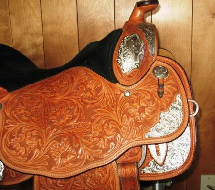 Tack ID: 564643 STUNNING SHOW SADDLE BY KATHY - PhotoID: 155510 - Expires 29-Aug-2026 Days Left: 178
