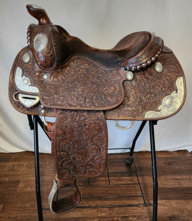 Tack ID: 567767 Vintage Victor Custom Tack Sterling Show Saddle - PhotoID: 152038 - Expires 25-May-2024 Days Left: 90