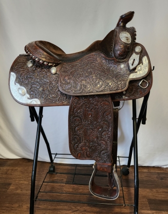 Tack ID: 567767 Vintage Victor Custom Tack Sterling Show Saddle - PhotoID: 152039 - Expires 25-May-2024 Days Left: 94