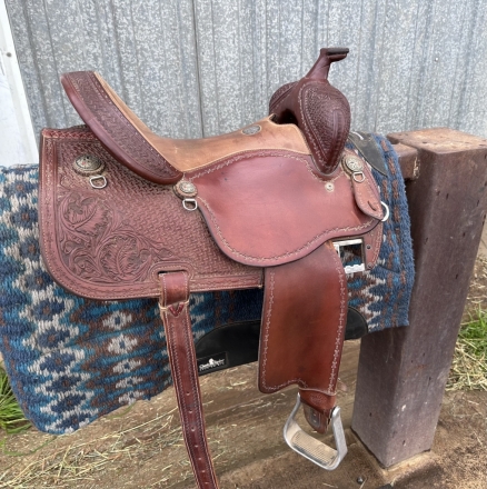 Tack ID: 568106 15” Martin Crown C barrel saddle - PhotoID: 152498 - Expires 06-Apr-2024 Days Left: 32
