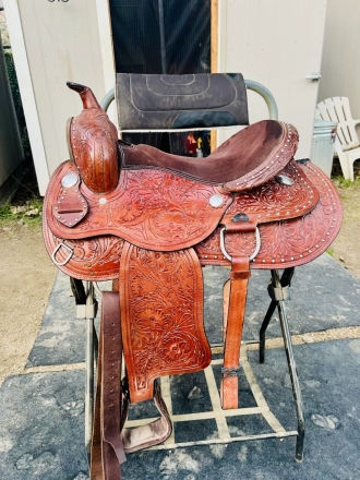 Tack ID: 568120 Western Pleasure saddle for sale - PhotoID: 152512 - Expires 08-Apr-2024 Days Left: 34