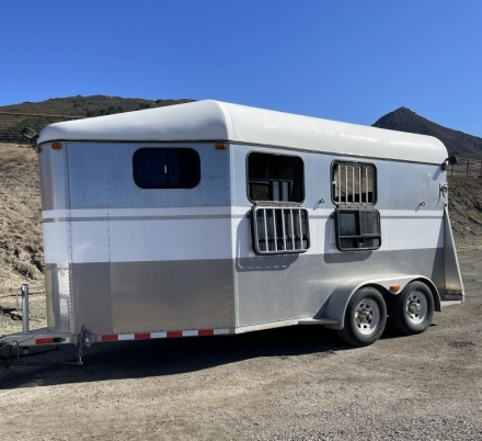 Tack ID: 568121 2 horse with extra wide stalls, large tack room and a ramp - PhotoID: 152517 - Expires 08-Apr-2024 Days Left: 34