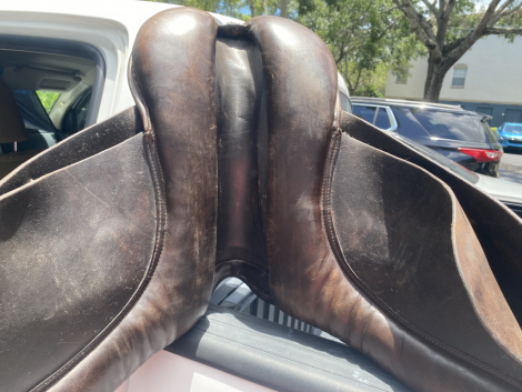 Tack ID: 570044 County Saddle for sale - PhotoID: 155094 - Expires 15-Dec-2025 Days Left: 11