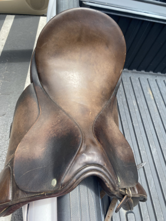 Tack ID: 570044 County Saddle for sale - PhotoID: 155096 - Expires 15-Dec-2025 Days Left: 11