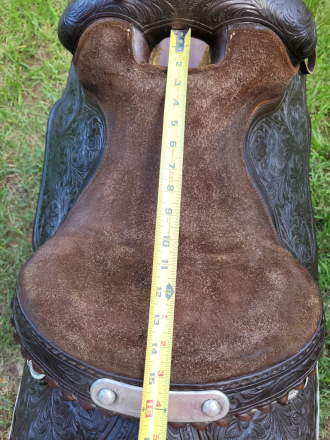 Tack ID: 570061 Classic Rios Show Saddle with Silver - PhotoID: 155127 - Expires 25-Dec-2025 Days Left: 21