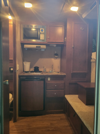 Tack ID: 570093 2012 Bison Trail Hand gooseneck w living quarters - PhotoID: 155152 - Expires 04-Jan-2026 Days Left: 31