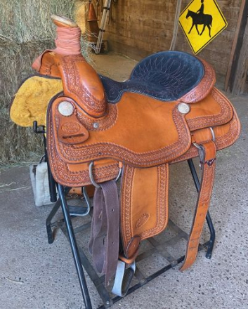Tack ID: 570102 Genuine Billy Cook roping saddle 16.5 lightly used - PhotoID: 155158 - Expires 08-Jan-2026 Days Left: 35
