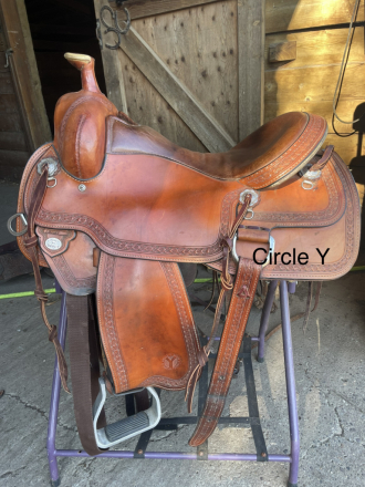 Tack ID: 570110 17 Inch Used Powder River Competitive Trail Saddle 2600 - PhotoID: 155175 - Expires 11-Jan-2026 Days Left: 37