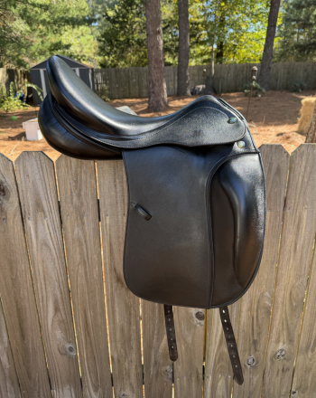 Tack ID: 570133 Prestige Dressage Saddle 18” - PhotoID: 155190 - Expires 19-Jan-2026 Days Left: 46
