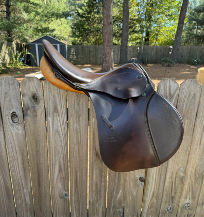 Tack ID: 570134 Stubben Siegfried Jump Saddle 17.5” - PhotoID: 155194 - Expires 19-Jan-2026 Days Left: 46