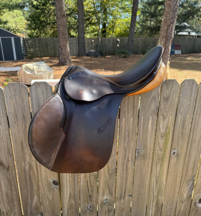 Tack ID: 570134 Stubben Siegfried Jump Saddle 17.5” - PhotoID: 155195 - Expires 19-Jan-2026 Days Left: 46