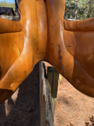 Tack ID: 570134 Stubben Siegfried Jump Saddle 17.5” - PhotoID: 155197 - Expires 19-Jan-2026 Days Left: 46