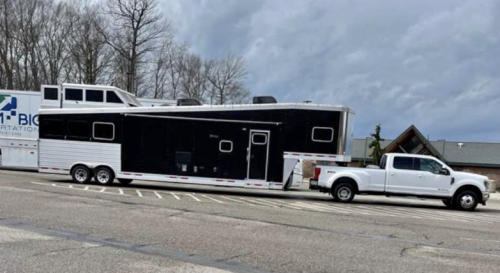 Tack ID: 570136 Trail Master Sierra 3 Horse W/Custom Living Qtrs! - PhotoID: 155199 - Expires 20-Jan-2026 Days Left: 47