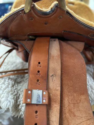 Tack ID: 570142 Lloyd Reed Custom Saddle - 15 1/2 Seat - PhotoID: 155217 - Expires 23-Apr-2026 Days Left: 139
