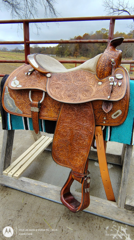 Tack ID: 570148 Circle Y Equitation show saddle with real silver 16 - PhotoID: 155231 - Expires 29-Jan-2026 Days Left: 56