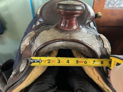 Tack ID: 570169 Kathys show saddle - PhotoID: 155257 - Expires 07-Feb-2026 Days Left: 65