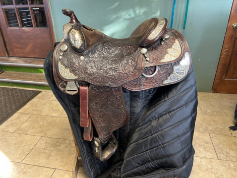 Tack ID: 570169 Kathys show saddle - PhotoID: 155258 - Expires 07-Feb-2026 Days Left: 65