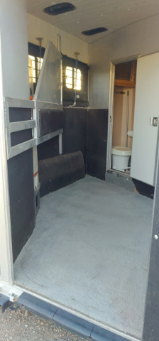 Tack ID: 570190 96 Silverado Gooseneck - PhotoID: 155278 - Expires 18-Feb-2026 Days Left: 76