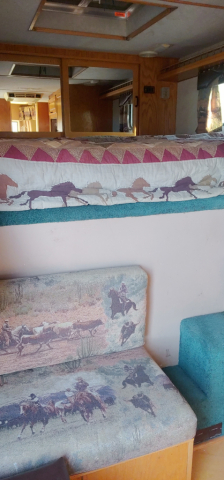 Tack ID: 570190 96 Silverado Gooseneck - PhotoID: 155281 - Expires 18-Feb-2026 Days Left: 76