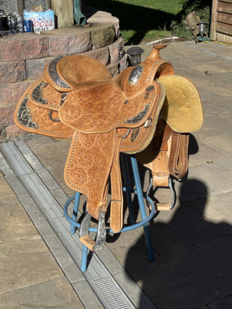 Tack ID: 570196 Kathy’s Western Show Saddle - PhotoID: 155287 - Expires 22-Feb-2026 Days Left: 79