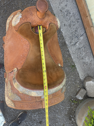 Tack ID: 570207 Like New Used Broken Horn Silver Show Saddle For Sale - PhotoID: 155308 - Expires 01-Mar-2026 Days Left: 87