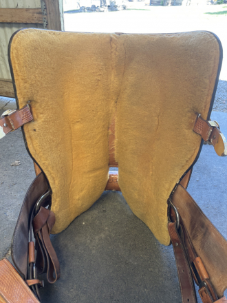 Tack ID: 570207 Like New Used Broken Horn Silver Show Saddle For Sale - PhotoID: 155309 - Expires 01-Mar-2026 Days Left: 87