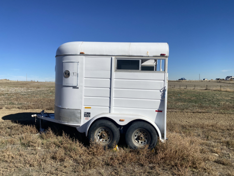 Tack ID: 570223 1997 CM 2 Horse Straight Load Trailer - PhotoID: 155334 - Expires 08-Mar-2026 Days Left: 86