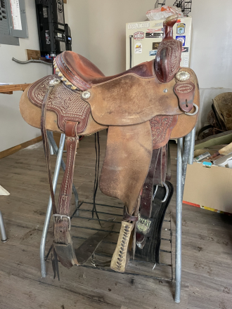 Tack ID: 570236 Good used saddle - PhotoID: 155357 - Expires 12-Mar-2026 Days Left: 90