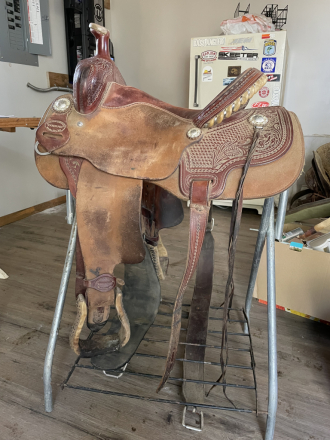 Tack ID: 570236 Good used saddle - PhotoID: 155358 - Expires 12-Mar-2026 Days Left: 90