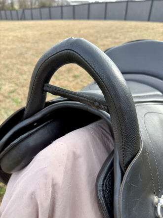 Tack ID: 570238 TREKKER LUXUS ULTIMATE LUXURY TREELESS ADJUSTABLE SADDLE - PhotoID: 155355 - Expires 12-Mar-2026 Days Left: 90