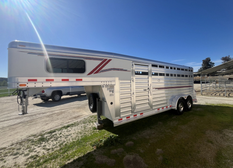 Tack ID: 570300 4 Star Stock Combo Trailer - PhotoID: 155391 - Expires 12-Apr-2026 Days Left: 80