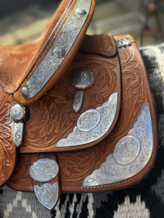 Tack ID: 570329 13.5 Billy Cook Used Custom Show Saddle - PhotoID: 155434 - Expires 23-Apr-2026 Days Left: 86