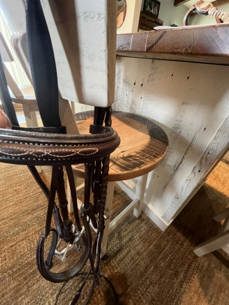 Tack ID: 570333 Edgewood hunter bridle - PhotoID: 155447 - Expires 27-Apr-2026 Days Left: 90