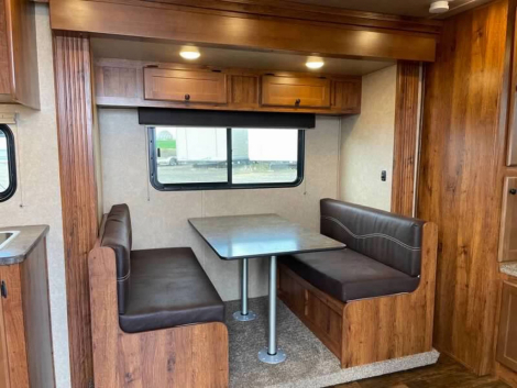 Tack ID: 570336 2023 Lakota Gooseneck Living Quarters 4 Horse Trailer - PhotoID: 155452 - Expires 30-Apr-2026 Days Left: 77