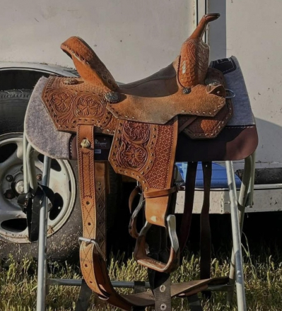 Tack ID: 570354 13” PRO Lite Saddle/Classic Equine Pad - PhotoID: 155476 - Expires 16-May-2026 Days Left: 88