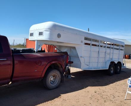 Tack ID: 570385 🔥 2002 Ponderosa 4 Horse Gooseneck – $8,500 OBO 🔥 - PhotoID: 155518 - Expires 01-Jun-2026 Days Left: 89