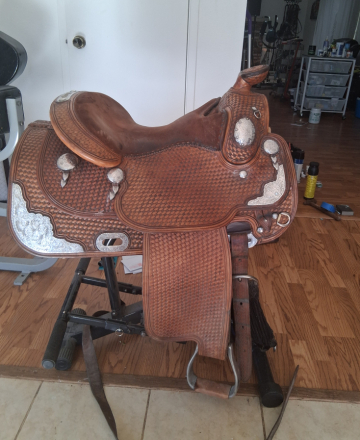 Tack ID: 570387 BROKEN HORN SILVER WESTERN SADDLE 15 - PhotoID: 155522 - Expires 31-Aug-2026 Days Left: 180