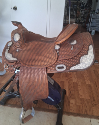 Tack ID: 570387 BROKEN HORN SILVER WESTERN SADDLE 15 - PhotoID: 155521 - Expires 16-Dec-2026 Days Left: 82
