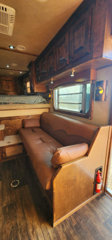 Tack ID: 570405 4-STAR HORSE TRAILER WITH 4 HORSE SLANT 2007 - PhotoID: 155549 - Expires 08-Jun-2026 Days Left: 87