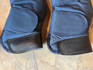 Tack ID: 570413 Horse Trailering/Shipping Boots (Set of 8) - $100 - PhotoID: 155555 - Expires 15-Jun-2026 Days Left: 90