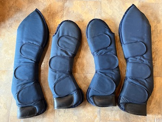 Tack ID: 570413 Horse Trailering/Shipping Boots (Set of 8) - $100 - PhotoID: 155556 - Expires 15-Jun-2026 Days Left: 90