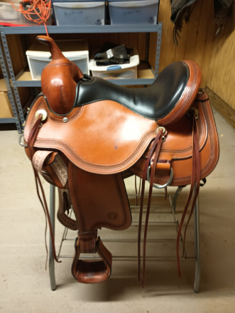 Tack ID: 570414 Circle Y pioneer flex 2 pleasure trail saddle - PhotoID: 155558 - Expires 15-Jun-2026 Days Left: 90