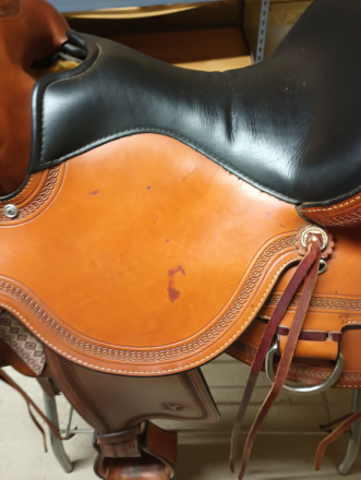 Tack ID: 570414 Circle Y pioneer flex 2 pleasure trail saddle - PhotoID: 155559 - Expires 15-Jun-2026 Days Left: 90