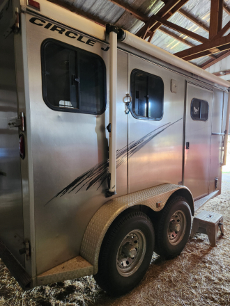Tack ID: 570473 1999 Circle J Gooseneck Aluminum 2 Horse Trailer - PhotoID: 155708 - Expires 31-Aug-2026 Days Left: 80
