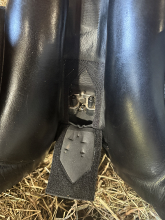 Tack ID: 570491 Toulouse Aachen Pro Dressage Saddle, 18, Adjustable - PhotoID: 155629 - Expires 27-Oct-2026 Days Left: 178