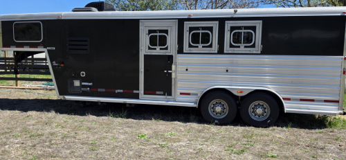 Tack ID: 570493 2015 Logan Coach  Riot/Weekender 3 horse Slant - PhotoID: 155631 - Expires 29-Jul-2026 Days Left: 89