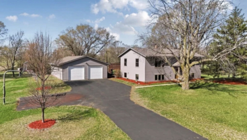 Tack ID: 570512 4 br 2 ba 2,590 sq ft on 5.42 acres with Pole Barn - PhotoID: 155638 - Expires 02-Aug-2026 Days Left: 89