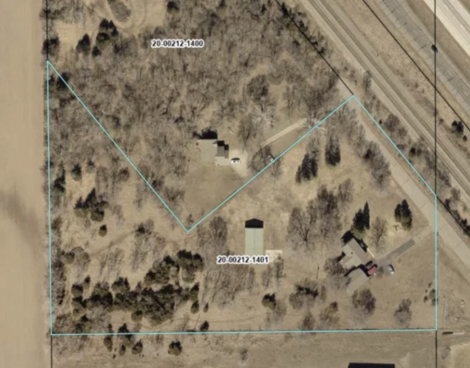 Tack ID: 570512 4 br 2 ba 2,590 sq ft on 5.42 acres with Pole Barn - PhotoID: 155641 - Expires 02-Aug-2026 Days Left: 89