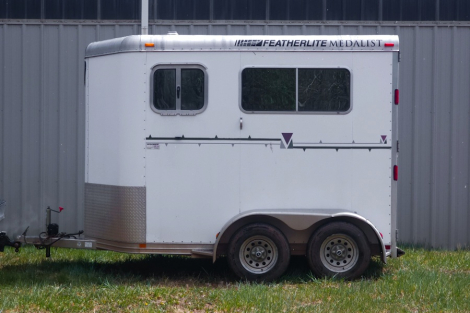 Tack ID: 570514 2008 Featherlite Medalist Horse Trailer - PhotoID: 155646 - Expires 04-Aug-2026 Days Left: 71