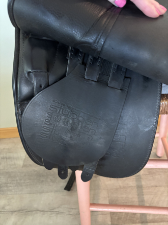 Tack ID: 570545 Stubben Genesis Special Dressage Saddle w/Biomex Seat - PhotoID: 155664 - Expires 12-Feb-2027 Days Left: 184